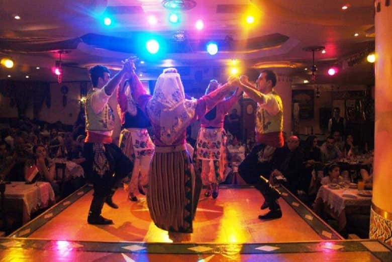 Spectacle de danse orientale avec dîner à Istanbul Istanbul.fr