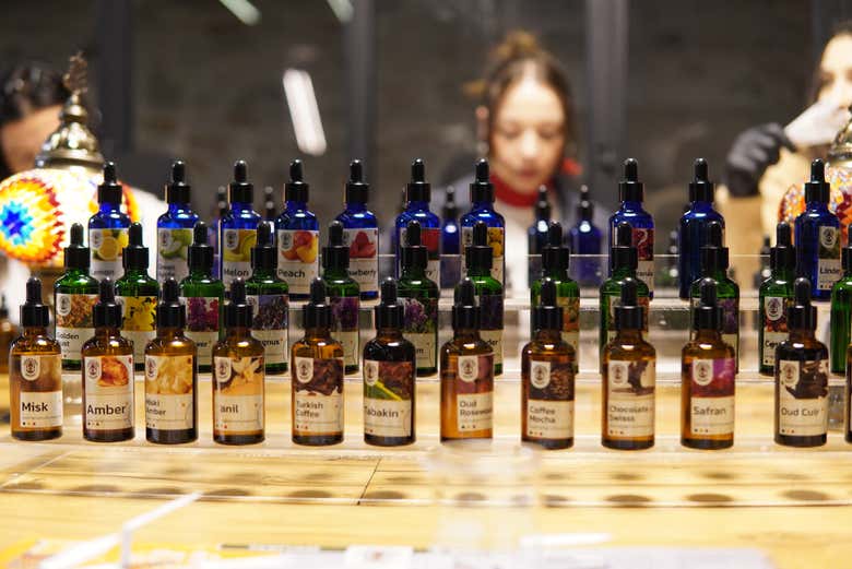 Différents ingrédients pour créer le parfum parfait